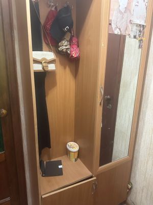 Шкаф сотилади