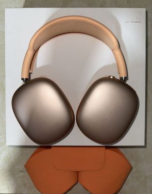 AirPods Max desert