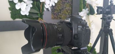 Canon 6d mark 2 .