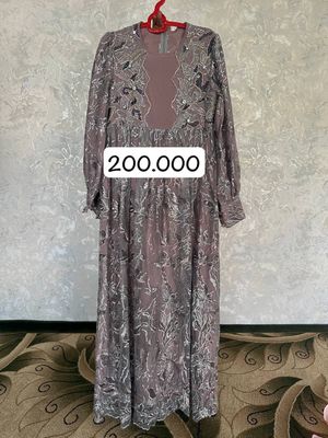 Hammasi qol mehnati bn tikilgan