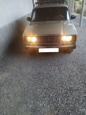 Jiguli 2104 sotiladi