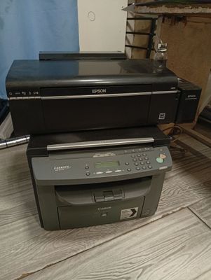 Продаётся Эпсон цветной и Канон Черный белый