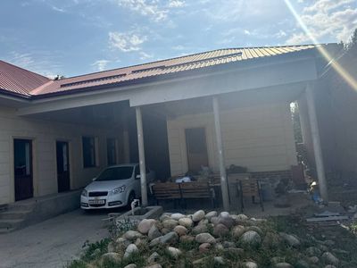 Тайёр ховли сотилади хамма шаройтлари бор