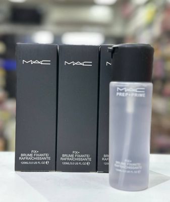 Mac brendidan Makiyaj qotiruvchi sprey