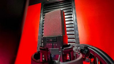 Студийный микрофон - AKG C414 XLS