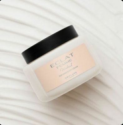 Oriflame Eclat Femme Weekend tana kremi yangi