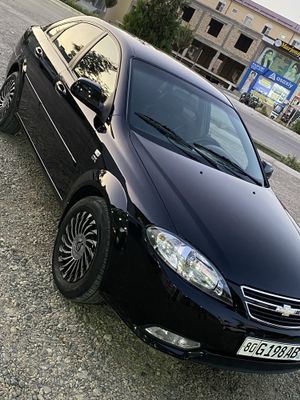 jentra 3pazitsa manitor bor luk yoq