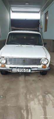 Vaz 21011 jiguli sotiladi