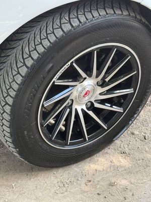 Vossen diska 13 sotiladi
