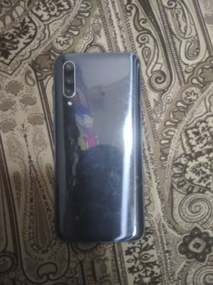 Xiaomi Mi 9 sotiladi