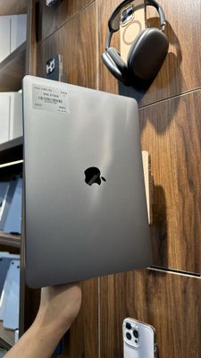 macbook pro m2 8/512 100% 14 sikil Naxt va nasiya savdo
