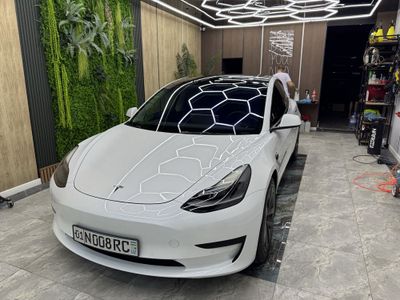 Tesla model 3 standart plus 22 год не битая не крашенная Китай