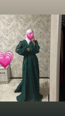 Вечернее платье в хорошем состоянии
