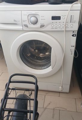 Срочно продам стиральная машинка LG 5кг