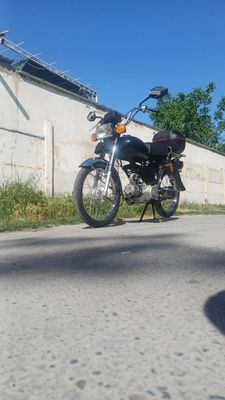 Lifan mototsikl.