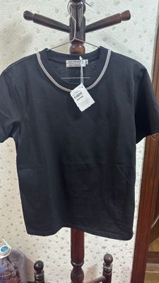 Brunello cucinelli futbolka yengi razmer S