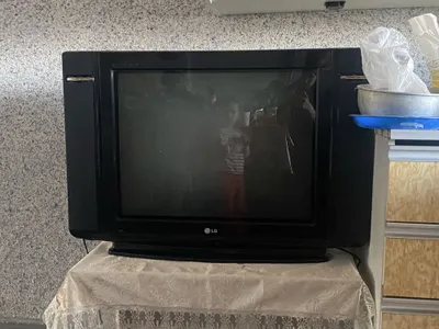 Телевизор LG б/у рабочий!