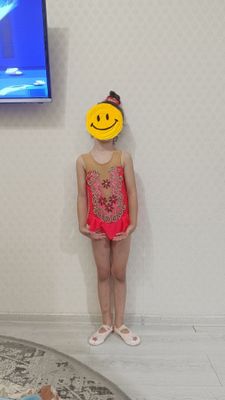 Продам купальник для гимнастики. новый. 5-7 лет.