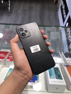 Realme C35.