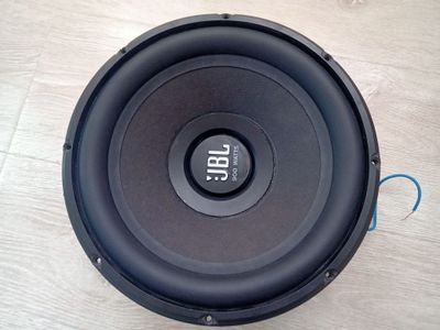 Продам Сабвуфер 10 дуймовый JBL HARMAN STAGE 1010 в отличном состоянии