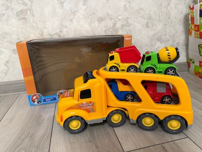 Машина игрушечная