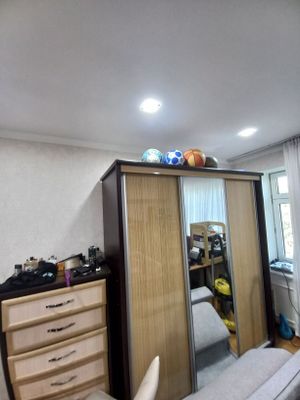 Shkaf sotiladi holati yangi