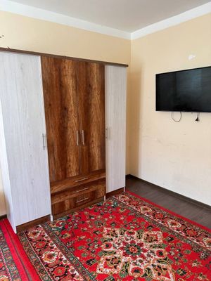 2 xonali kv ijaraga beriladi.