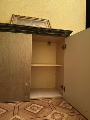 Продается шкафчик ,2 штуки каждый стоит по 300.000