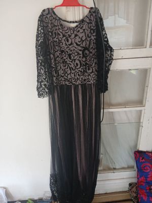 vechirniy koyne 48 razmer kiyilgan