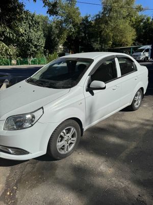 продается Nexia 3? белая, автомат, 4 позиция