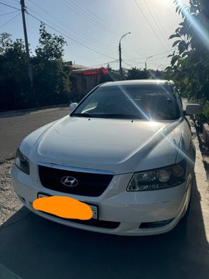 Hundai Sonata sotiladi xolati yaxshi kraska joylari bor bogan joylari
