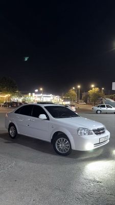 Lasetti 1.8 Avtamat sotiladi