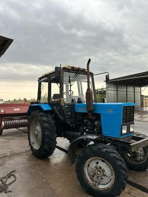 Belarus Traktor sotiladi srochna