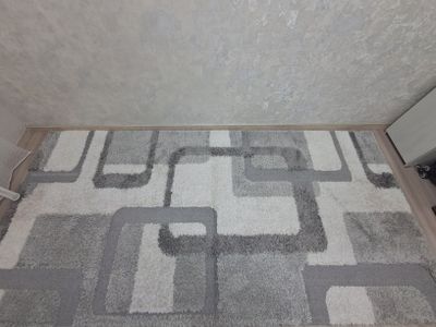 Продаётся ковёр с толстым ворсом