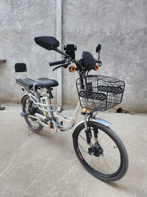 Skuter electrovelik