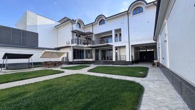 Продается шикарный евродом, на участке 2 дома Мирзо Улугбекский район