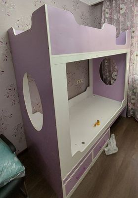 Двухъярусная кровать