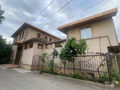 Mirobod markazida 9 xonali hovli sotiladi – 2.85 sotix
