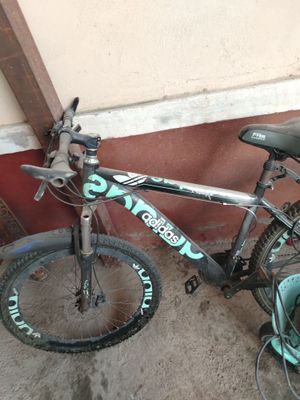 Velosiped adidas