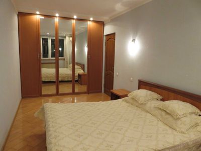 Rent 3-room apartment Oybek metro, Grand Mir hotel (former Russia)