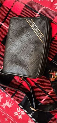 Сумка поясная Victoria's Secret оригинал состояние отличное