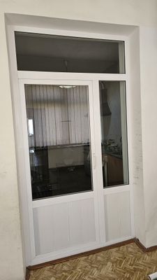 Alyumin Akfa eshik sotiladi