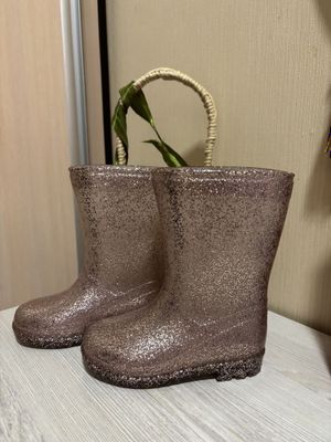 Продам детские сапожки