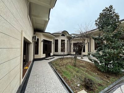 Yakkasaroyda uchastka ofes,bogchaga yoki yashashga ijaraga beriladi