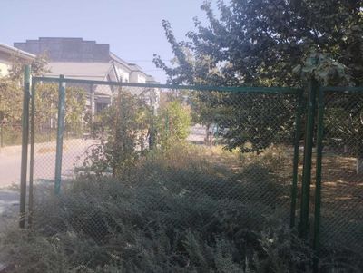 Металлический секционный забор из сетки рабицы