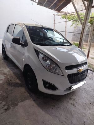 Chevrolet SPARK sotiladi 1 qol mowina salondan ogaman 4 pakalena metan