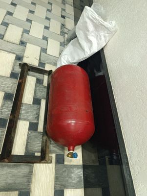 Metan-3 80-gaz balon sotiladi.