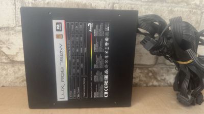 Lux 750W RGB в отличном состоянии