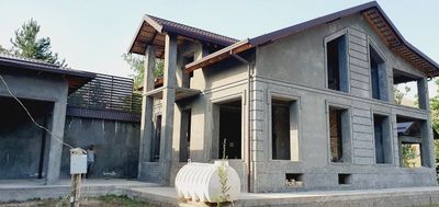 Xumsonda dacha sotiladi
