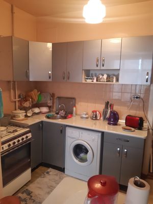 продам квартиру 2/5/5 массив Юнусобад 10 кв.